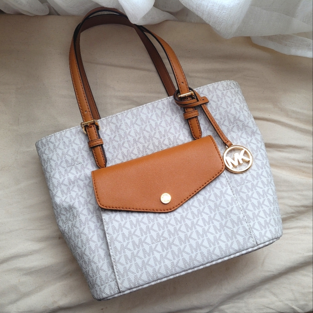 NWT Michael Kors Jet Set Medium Tote